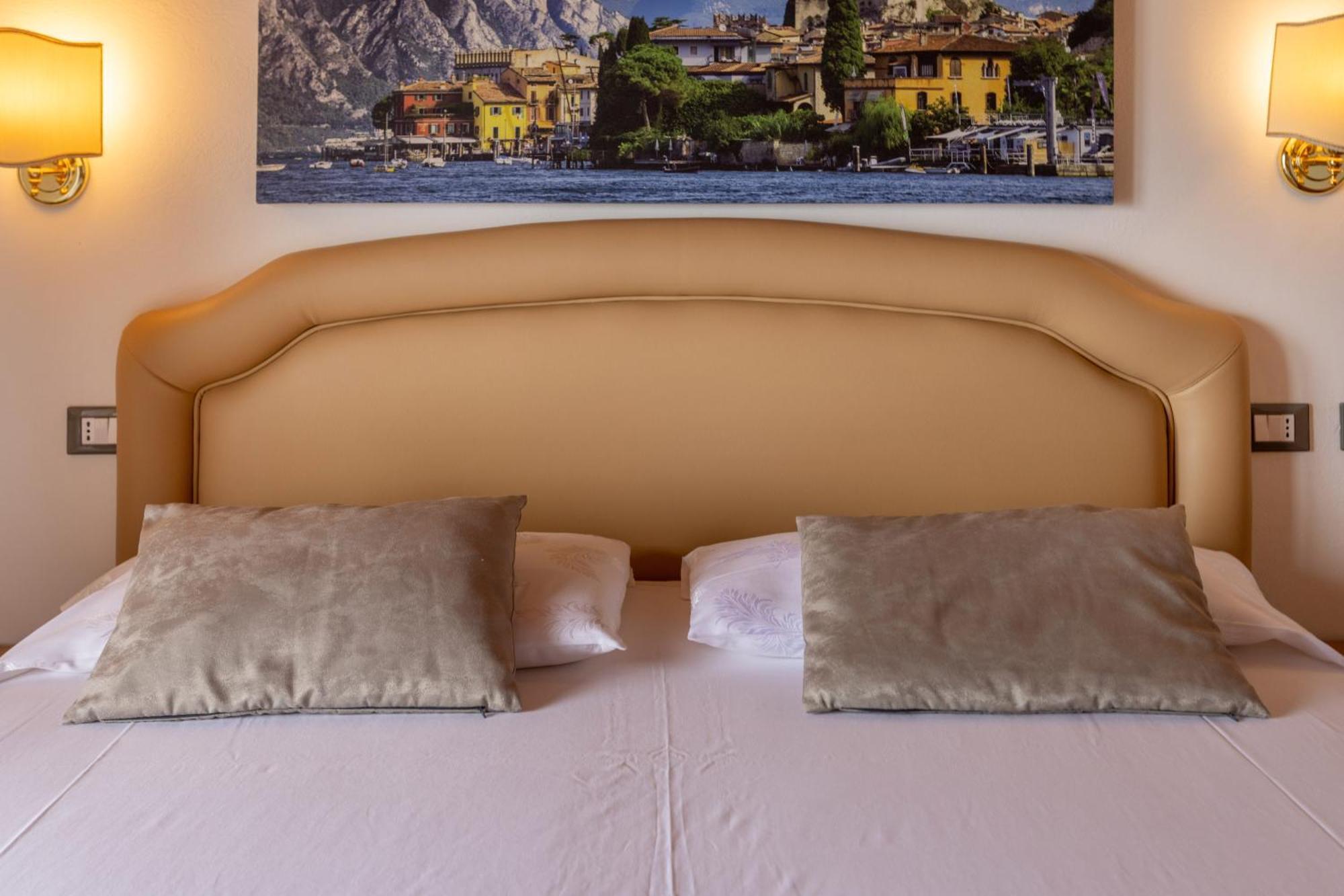 Hotel Rabay Brenzone sul Garda Dış mekan fotoğraf