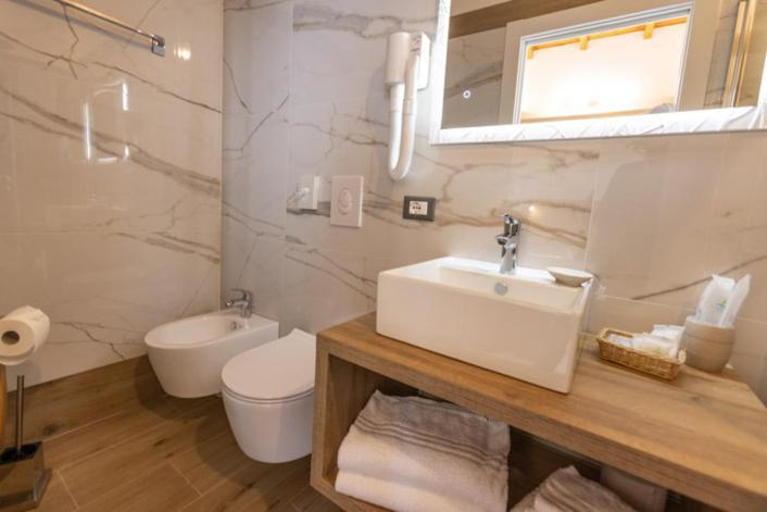Hotel Rabay Brenzone sul Garda Dış mekan fotoğraf